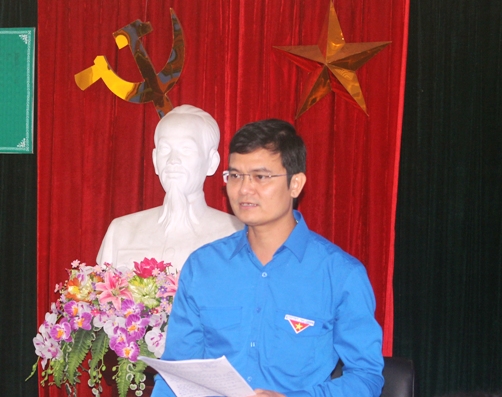Bí thư Trung ương Đoàn Bùi Quang Huy trao đổi tại buổi làm việc